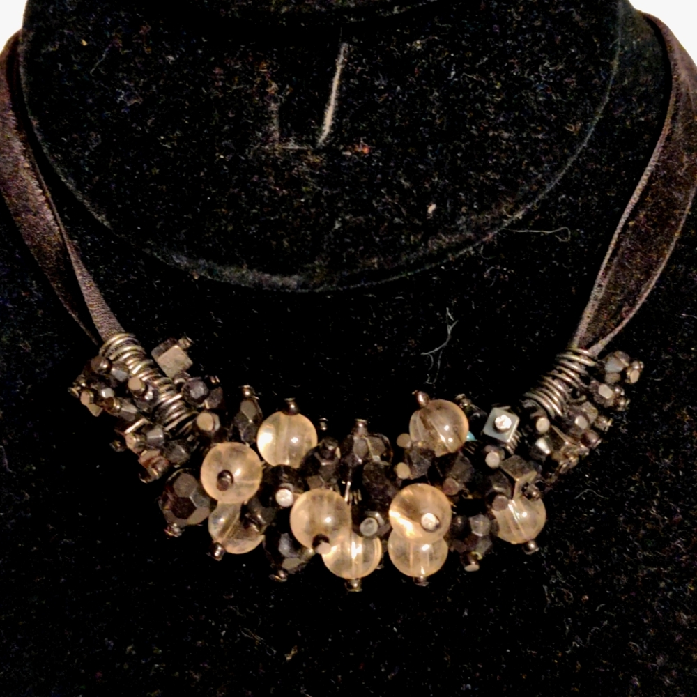 ❤️ Laila Rowe Velvet Beaded Choker
